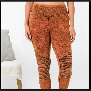 Zenana Moto Leggings Mineral Washed signature plus size 1X